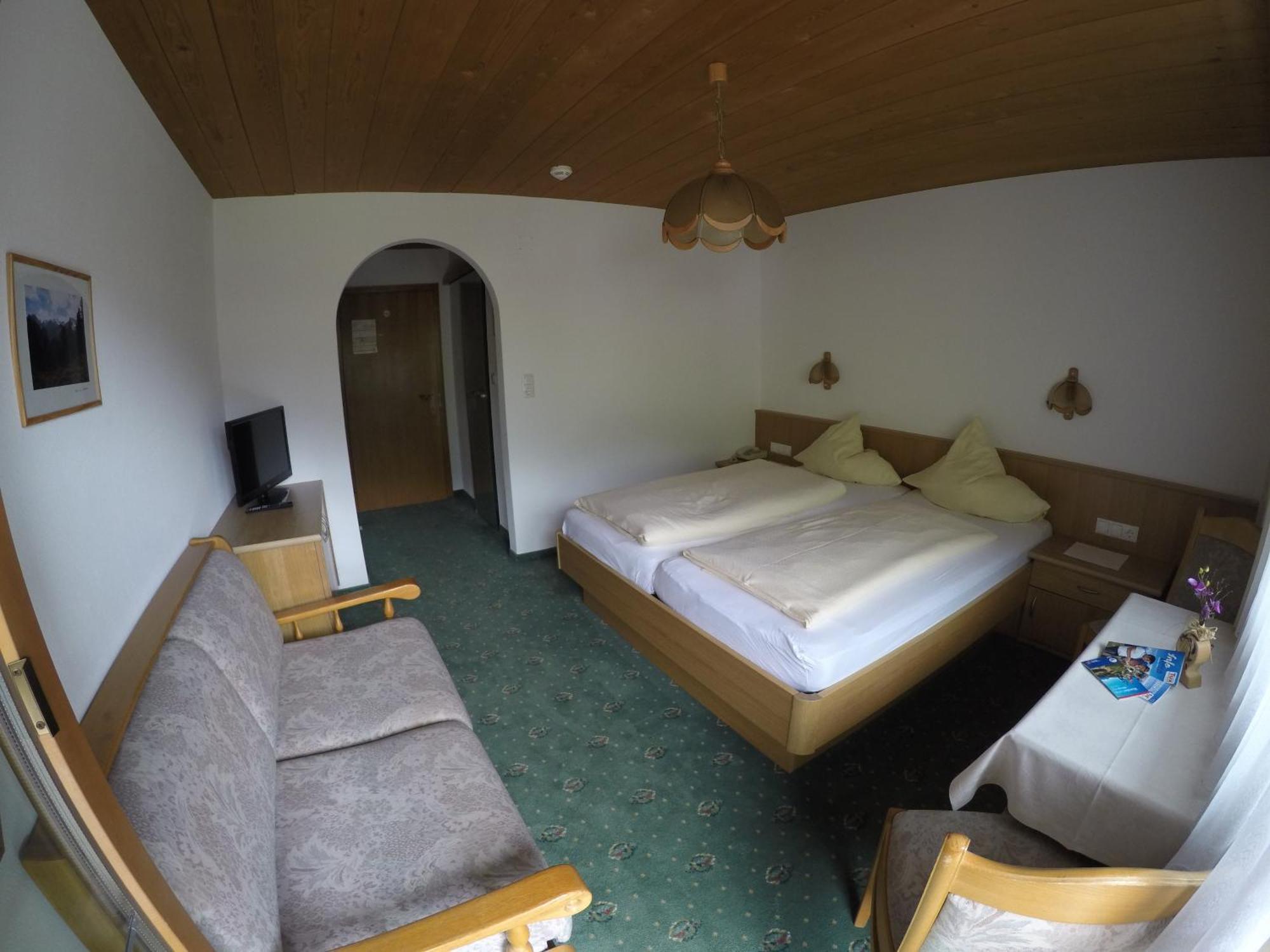 Gaestehaus Alpenland Тукс Екстер'єр фото