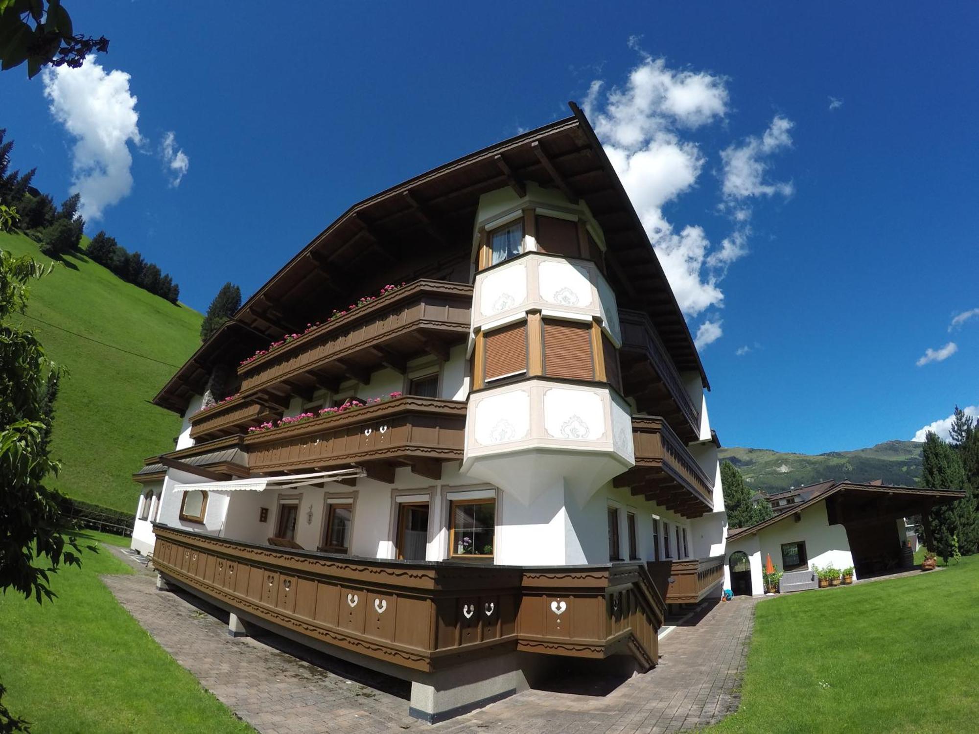 Gaestehaus Alpenland Тукс Екстер'єр фото